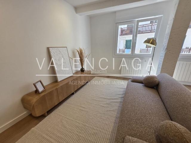 Piso en venta en Beasain. Vivienda recién reformada en pleno centro San Inazio. Pisos.