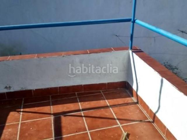 Piso en venta en Belmez. PISO CÉNTRICO EN BELMEZ Piso céntrico situado en el distrito de Belmez Córdoba, con una superficie de m2, consta de 3 dormitor. Pisos.