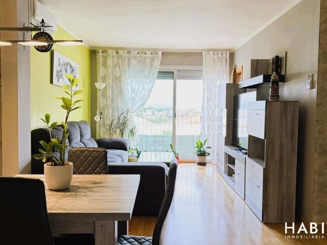 Piso en venta en Bellpuig. Pis en venda a Bellpuig amb pàrquing 150.000. Pisos.
