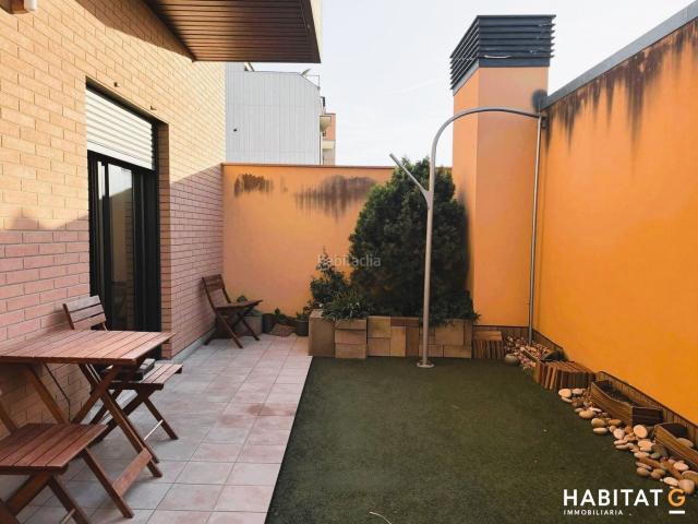 Piso en venta en Bellpuig. PIS MODERN AMB TERRASSA, PÀRQUING I 2 TRASTERS. Pisos.