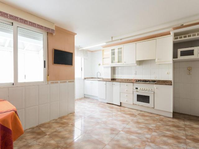 Piso en venta en Bellreguard. AMPLIO PISO CON GRAN TERRAZA EN BELLREGUARD LUZ, TRANQUILIDAD Y VIDA CERCA DEL MAR. Pisos.