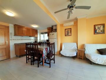 Piso en venta en Bellreguard. Apartamento en Bellreguard a un paso de la playa. Pisos.