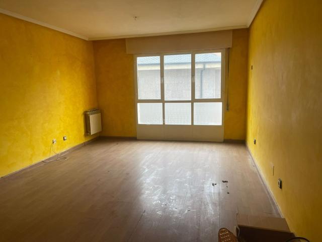 Piso en venta en Bembibre. Oportunidad. Pisos.