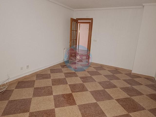 Piso en venta en Bembibre. Pisos.