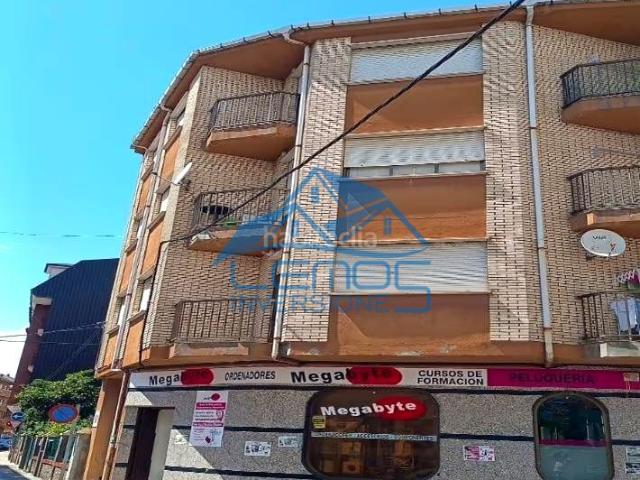 Piso en venta en Bembibre. Venta de Piso Garaje en Calle Junta Vecinal Nº 4 Bembibre León. Pisos.