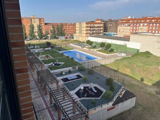 Piso en Venta en Benavente