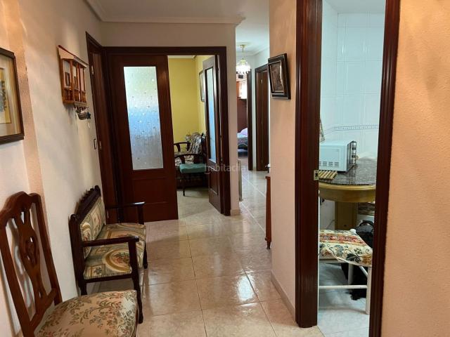 Piso en venta en Benavente. Piso en venta en Benavente con ascensor, a 10 minutos del centro. Pisos.