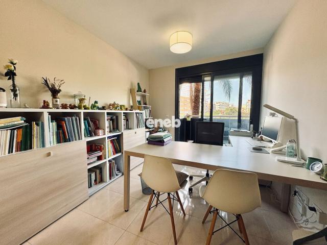 Piso en venta en Benicarló, Pueblo. Piso en Plaza Constitución con terraza y excelente ubicación en pleno centro. Pisos.