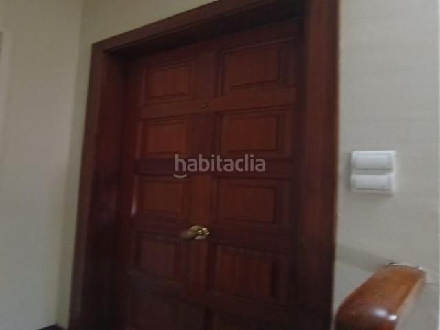 Piso en venta en Besalú. Descubre este exclusivo conjunto inmobiliario de local y vivienda diáfano en planta baja que combina la versatilidad comercial con. Pisos.