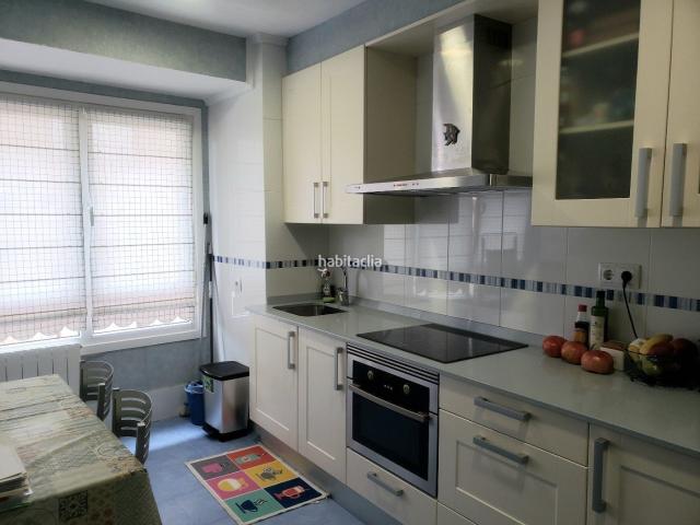 Piso en venta en Bermeo. Acogedor piso centrico en el casco historico. Pisos.