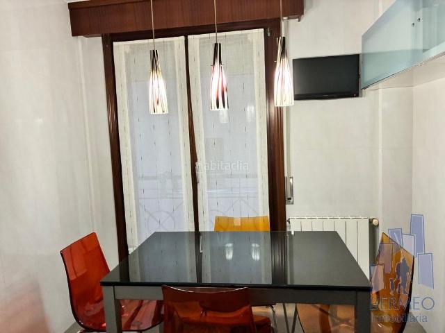 Piso en venta en Bermeo. Espectacular piso céntrico con Licencia de VT. Pisos.