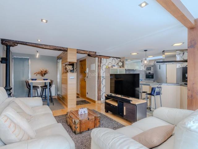 Piso en venta en Bermeo. Gamarra Iturregui Consultores Inmobiliarios vende piso con calidades de primera, totalmente reformado y listo para entrar, en plen. Pisos.