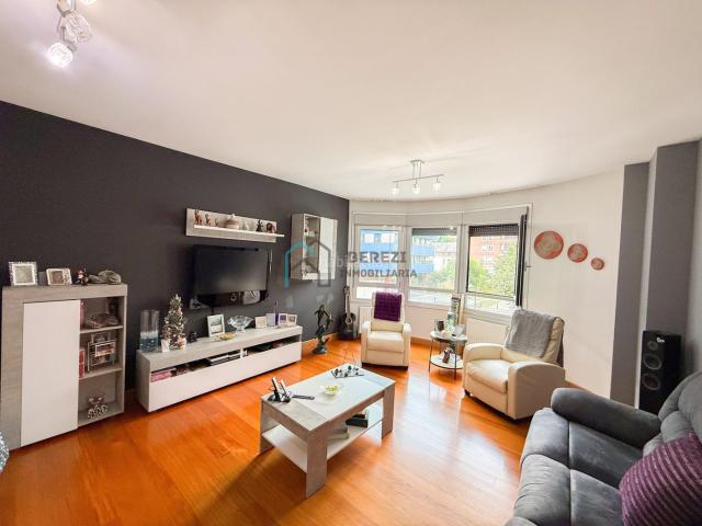 Piso en venta en Bermeo. Magnífico Piso Seminuevo 120 m² de Diseño, Confort y Exclusividad. Pisos.