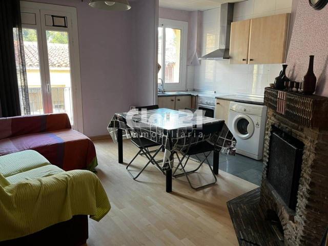 Piso en venta en Berga. LEER CON ATENCIÓN Piso con INQUILINO y buen rendimiento. IDEAL INVERSIÓN. Pisos.
