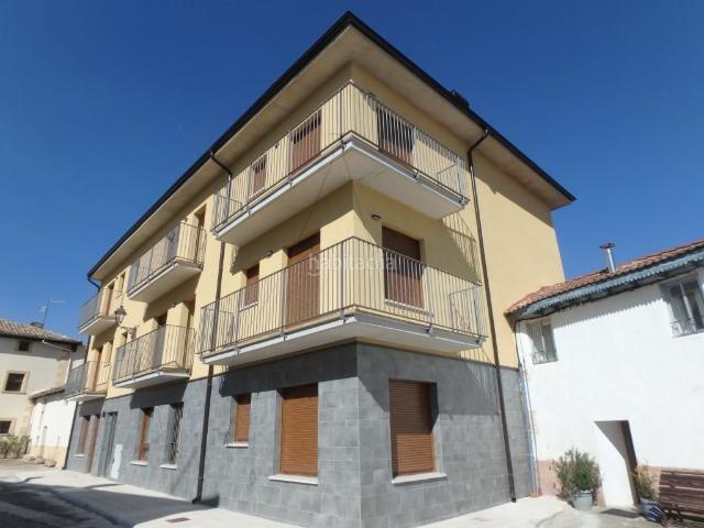 Piso en venta en Beriáin. PISO CON DOS ORIENTACIONES DE OBRA NUEVA ENTREGA INMEDIATA. Pisos.