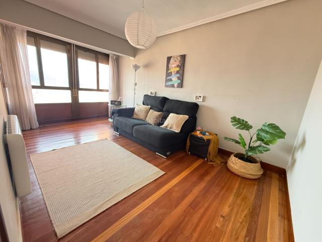 Piso en venta en Bilbao, Barrio de Uribarri. Pisos.