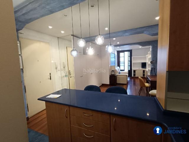 Piso en venta en Bilbao, Casco Viejo. Apartamento en el Casco Viejo. Pisos.