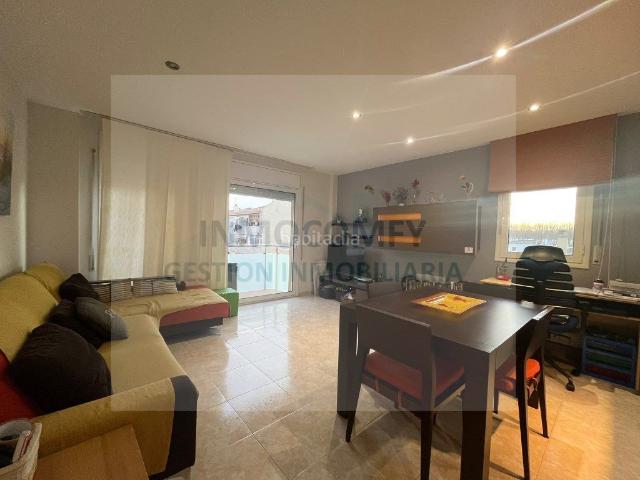 Piso en venta en Bisbal d´Empordà La. Piso en venta en La Bisbal dEmpordà con garaje para dos coches. Pisos Bisbal d´Empordà.
