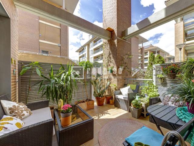Piso en venta en Boadilla del Monte, Sector B. VIVIENDA 3 AMPLIOS DORMITORIOS EN URBANIZACION CERRADA. Pisos Boadilla del.