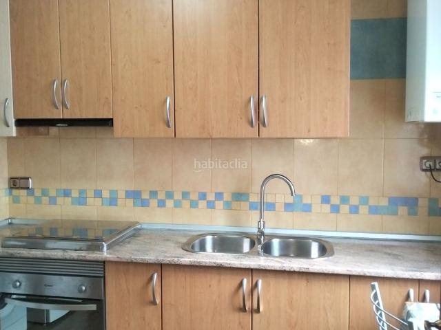 Piso en venta en Bonillo El. ? ¡Oportunidad Única en El Bonillo! Amplio Piso en el Centro con Cochera y Excelentes Calidades. Pisos Bonillo.