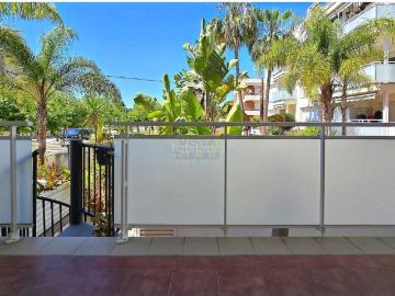 Piso en venta en Cubelles, Maritim. Planta baja con jardin en 2º línea de playa, zona Marítim de Cubelles. Pisos.