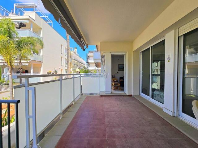 Piso en venta en Cubelles, Maritim. Planta baja con jardin en 2º línea de playa, zona Marítim de Cubelles. Pisos.