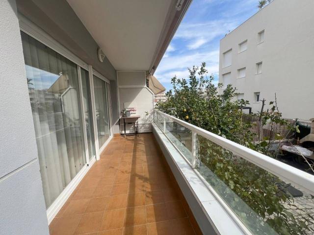 Piso en venta en Cubelles, Maritim. PLANTA BAJA CON JARDÍN PRIVADO EN ZONA MARITIM DE CUBELLES. Pisos.