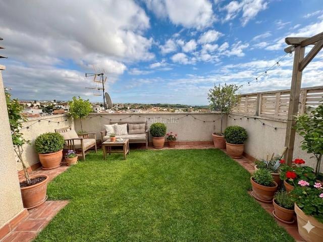 Piso en venta en Cubelles, Santa Maria l´Eixample Sud Sumella. Ático Dúplex único en la zona con Espectacular Terraza de 112 m2 en Cubelles Centro. Pisos.