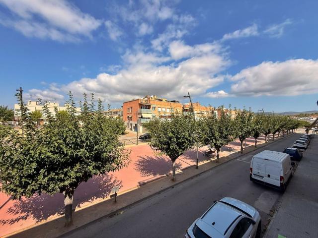 Piso en venta en Cubelles, Santa Maria l´Eixample Sud Sumella. Piso en venta en Cubelles Rambla Pau Casals. Pisos.