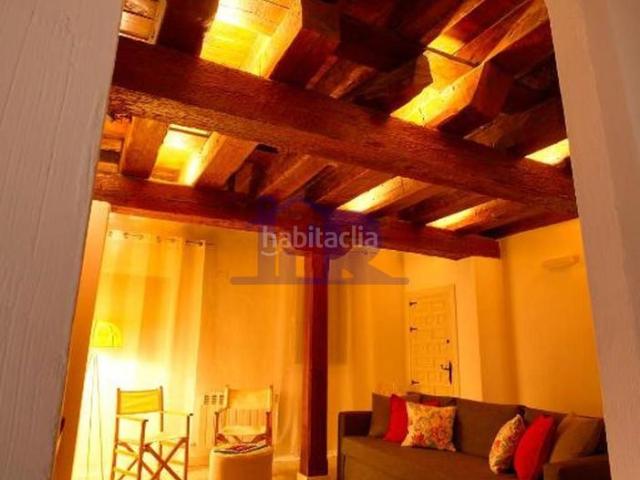 Piso en venta en Cuenca, Casco Histórico. Piso con artesonado en Alfonso VIII. Pisos.