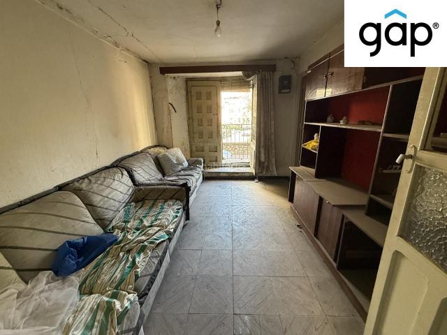Piso en venta en Cuenca, Centro. Dos pisos en el centro de Cuenca. Pisos.