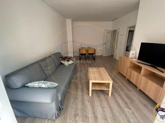 Piso en venta en Cuenca, Centro. PISO EN VENTA EN PLENO CENTRO CON PISCINA Y PLAZA DE GARAJE. Pisos.