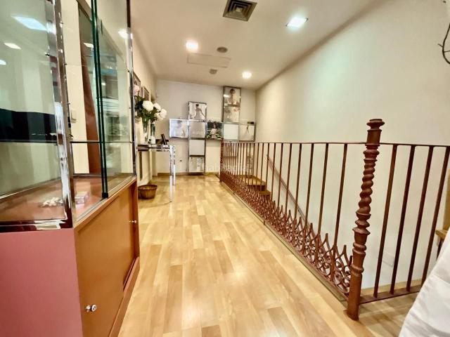 Piso en venta en Cuenca, Centro. PROPIEDAD UNICA! ideal para inversion, en pleno centro de cuenca!. Pisos.