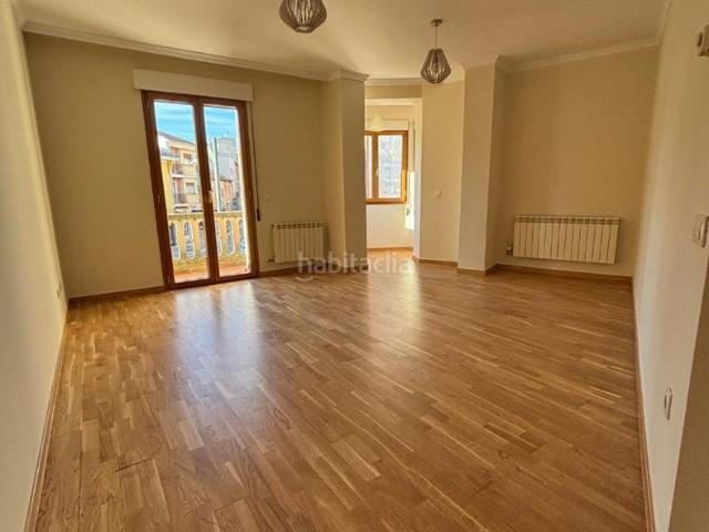 Piso en venta en Cuéllar. Excelente piso con mirador en el centro de Cuéllar. Pisos.