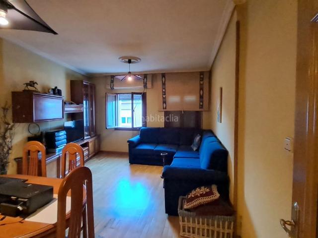 Piso en venta en Cuéllar. PISO 80 M² CON PATIO Y TRASTERO. Pisos.