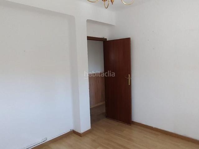 Piso en venta en Cuéllar. PISO IDEAL PARA INVERTIR O PARA VIVIR EN CUELLAR. Pisos.