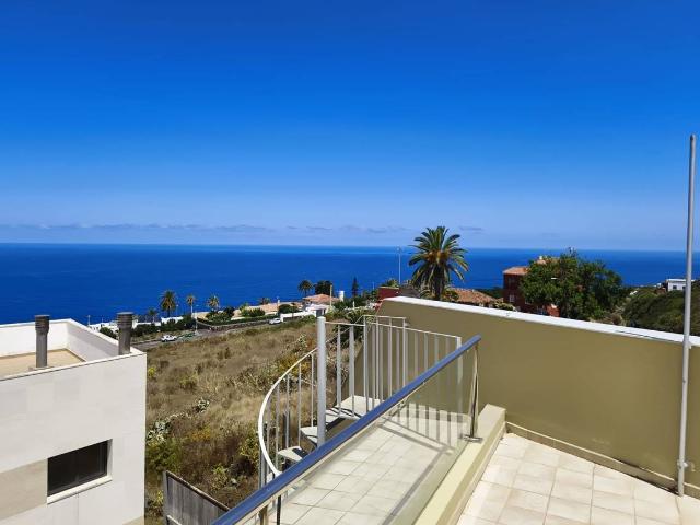 Piso en Venta en Cuesta de la Villa