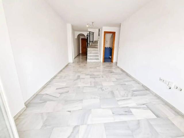Piso en Venta en Cúllar Vega