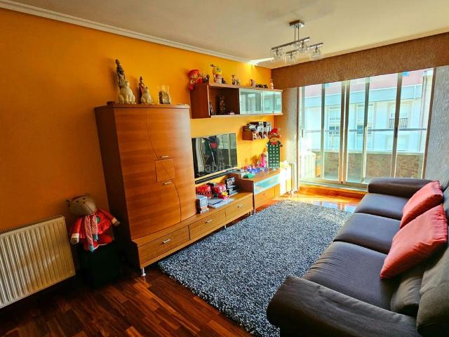 Piso en venta en Culleredo, Portádego Vilaboa Norte. Vivienda 3 habitaciones y terraza en A Corveira, Culleredo. Pisos.