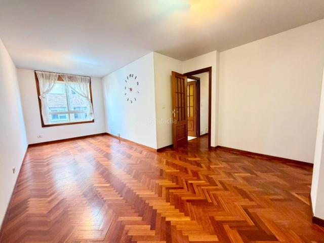 Piso en venta en Culleredo, Portádego Vilaboa Norte. Piso de 2 dormitorios con garaje y trastero en Culleredo Alta rentabilidad 4,5. Pisos.