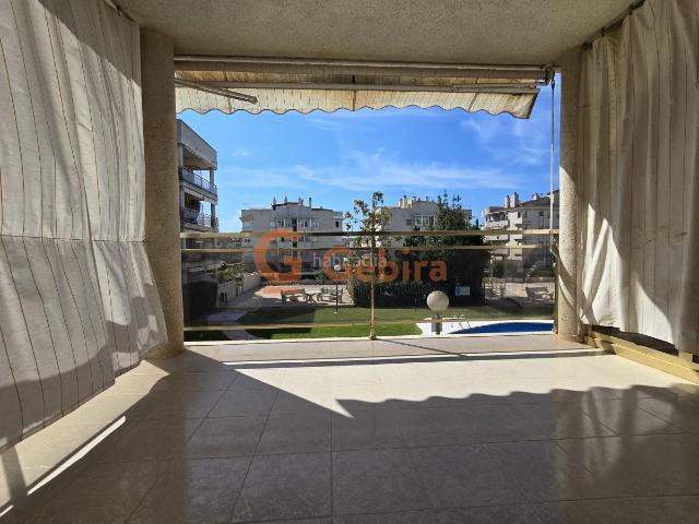Piso en venta en Cunit, Cunidor Costa Dorada. PISO EN LA PLAYA CON PISCINA COMUNITARIA. Pisos.