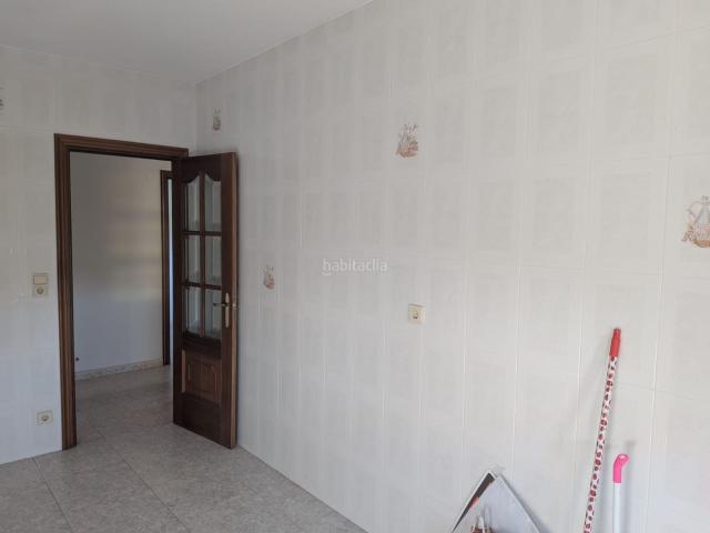 Piso en venta en Curtis. Dos pisos. Ideal para inversión. Próximo polígono industrial. Pisos.