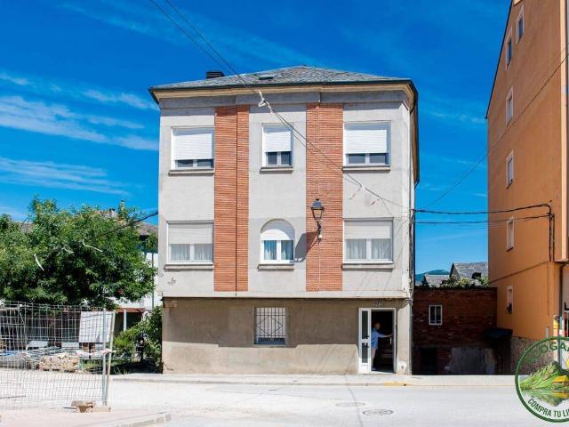 Piso en Venta en Cacabelos