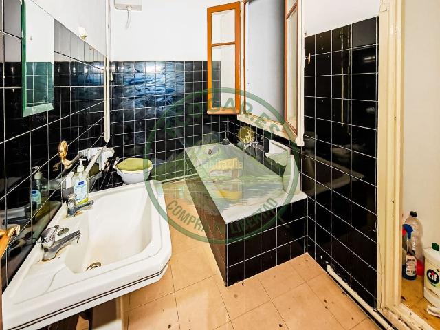 Piso en venta en Cacabelos. Se vende piso céntrico en Cacabelos Plaza del Vendimiador. Pisos.
