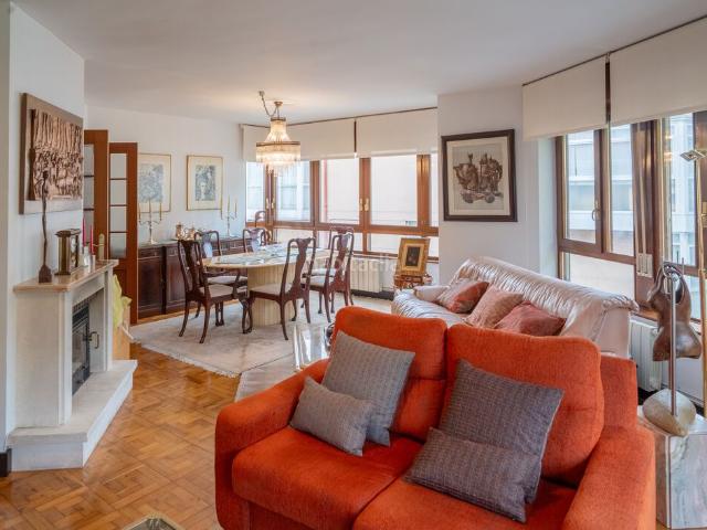 Piso en venta en Cabezón de la Sal. EXCLUSIVIDAD Y AMPLITUD EN EL CORAZÓN DE CABEZÓN DE LA SAL. Pisos Cabezón de la.