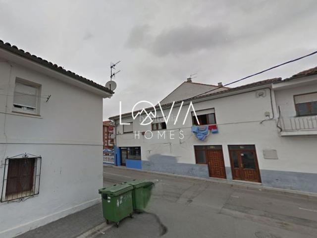 Piso en venta en Cabezón de la Sal. PISO EN AVENIDA LAS CASUCAS EN VENTA ALQUILADO. Pisos Cabezón de la.