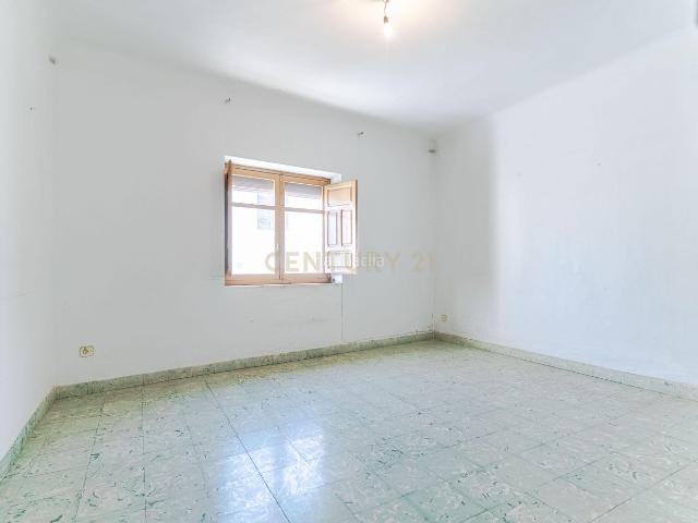 Piso en venta en Cádiar. PISO CÉNTRICO A REFORMAR EN CÁDIAR, ALPUJARRA DE GRANADA. Pisos.