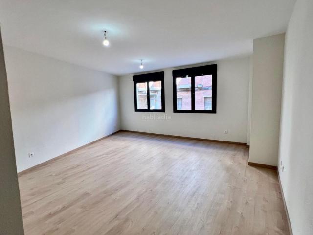 Piso en venta en Cadrete. PISO DE 2 DORMITORIOS 1 BAÑO TERRAZA PLAZA DE PARKING TRASTERO PISCINA COMUNITARIA. Pisos.