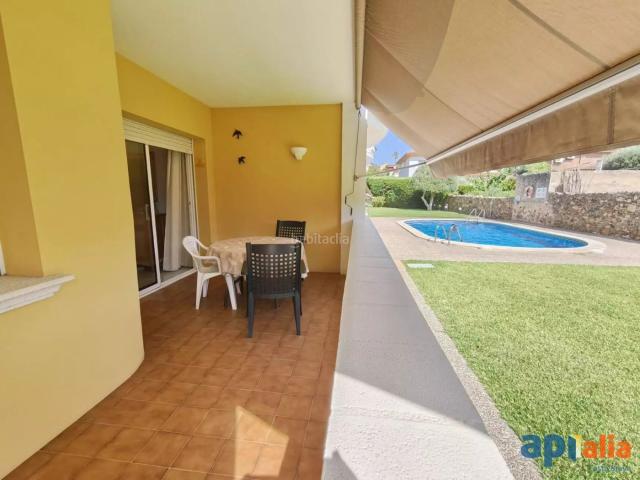 Piso en venta en Calonge, Poble. Acogedora planta baja con terraza y piscina comunitaria situada en Mas Barceló, Calonge. Pisos.