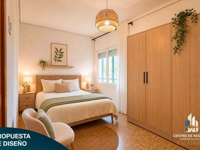 Piso en venta en Calatayud, Consolación. Piso exterior 100 m con ascensor en Ramón y Cajal. Pisos.